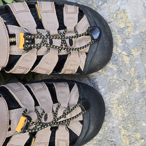 Keen Newport H2 Sandals - YOUTH Size 4 - Picture 3 of 15